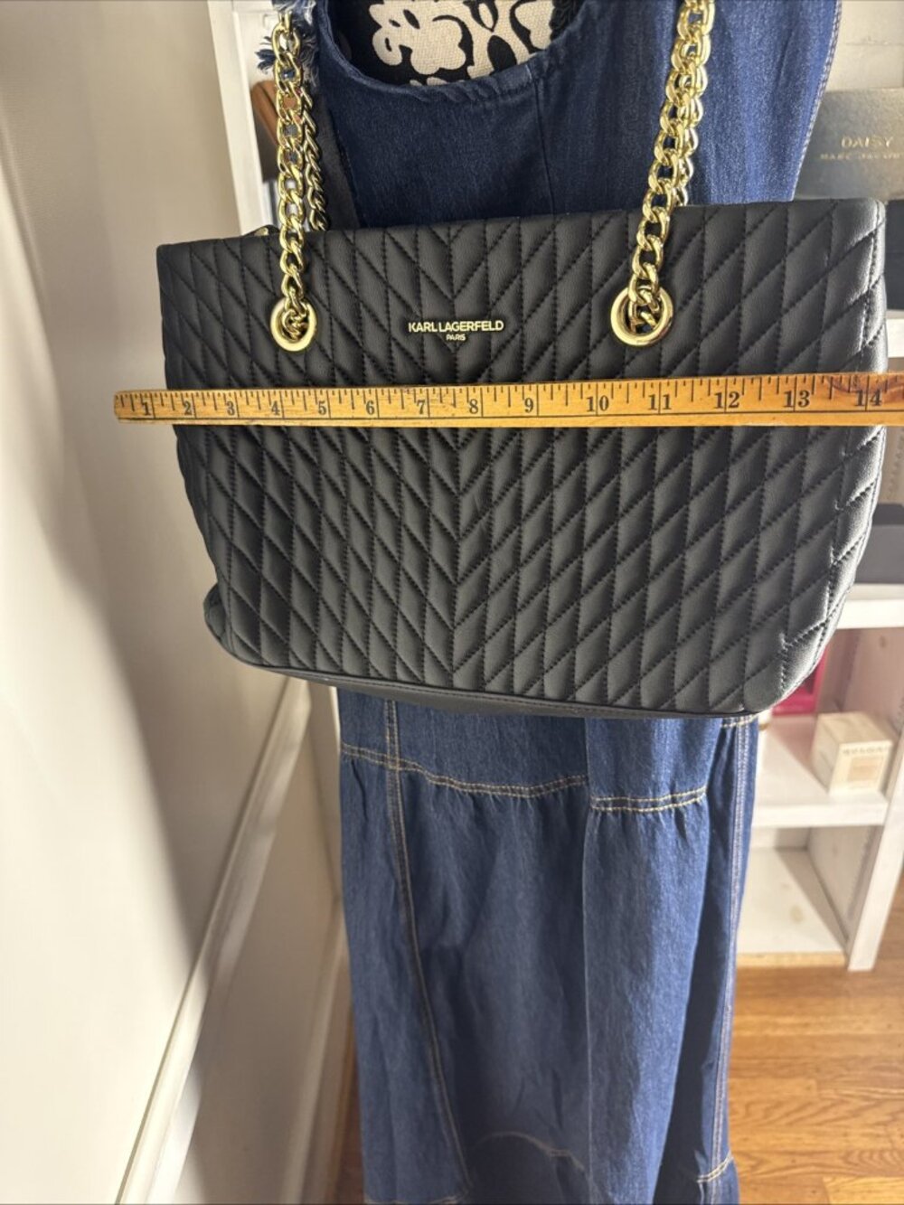KARL LAGERFELD Paris Womens Karolina Tote Bag Black/Gold Chain Quilted Logo Nice - Picture 4 of 16
